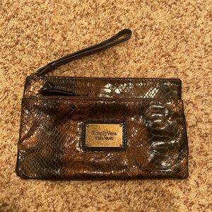 Vera Wang clutch